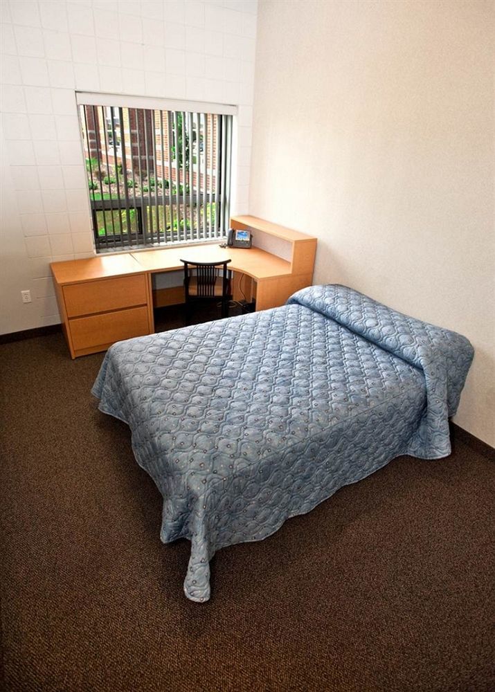 Residence & Conference Centre - London 4*